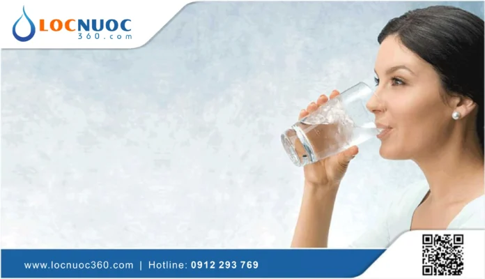 Uống đủ nước tinh khiết giúp bạn cải thiện năng suất mỗi ngày