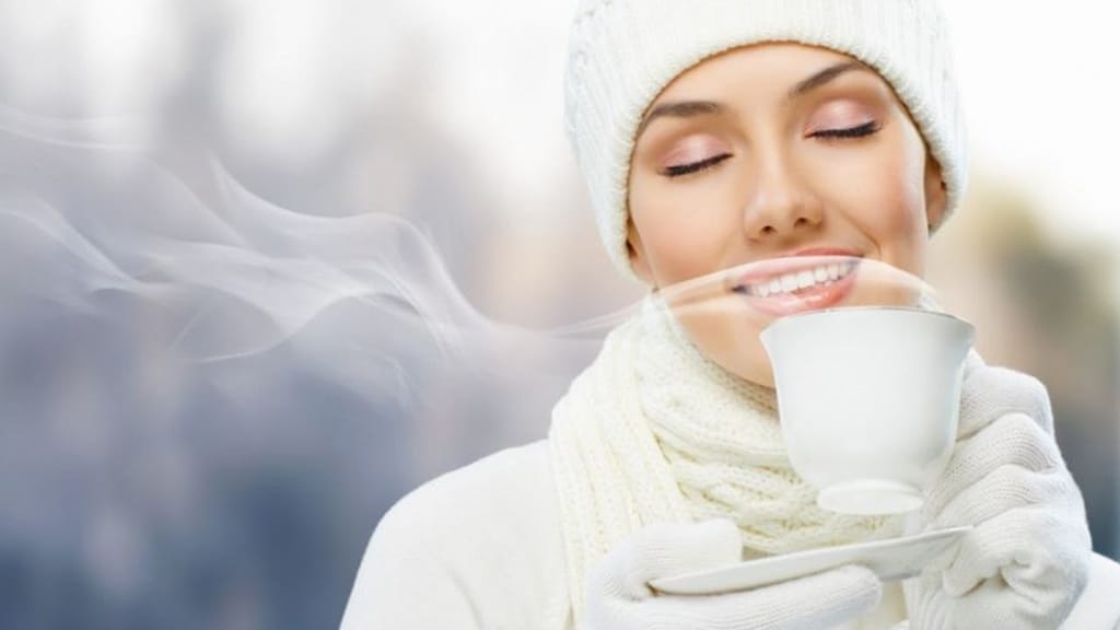 Lợi ích sức khỏe khi uống nước nóng mỗi ngày