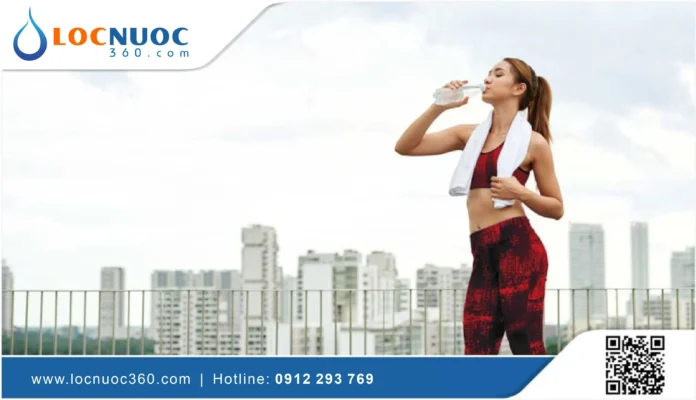 Người chơi thể thao nên uống nước như thế nào