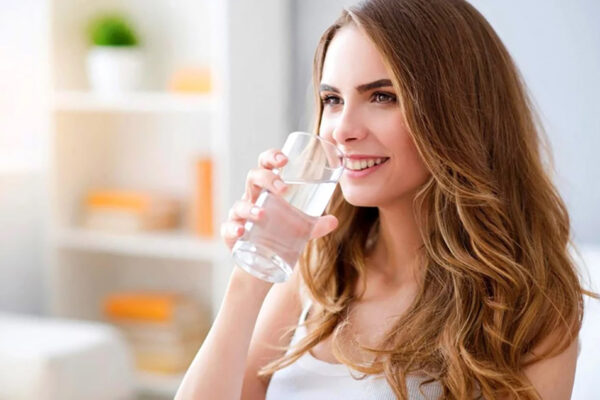 Uống bao nhiêu nước để sở hữu một làn da đẹp rạng ngời?