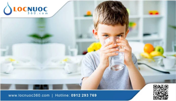 Trẻ em cần uống bao nhiêu nước một ngày là đủ?