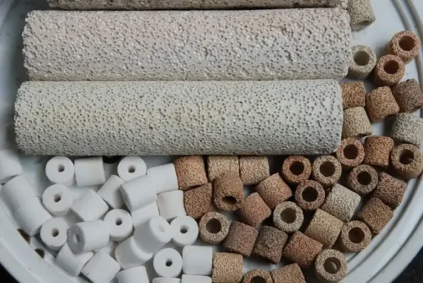 Sứ lọc nước, vật liệu lọc nước hồ cá Koi được sử dụng phổ biến